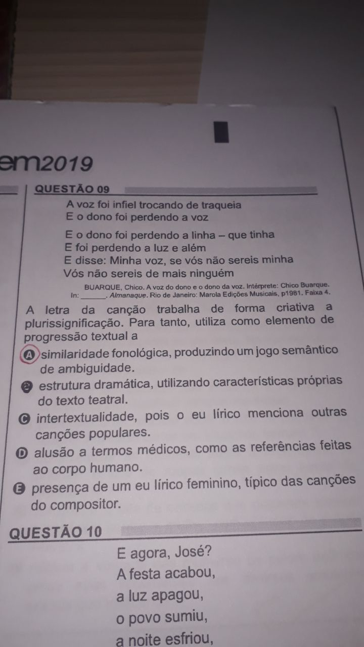 Pode me explicar essa questão gabarito A Explicaê